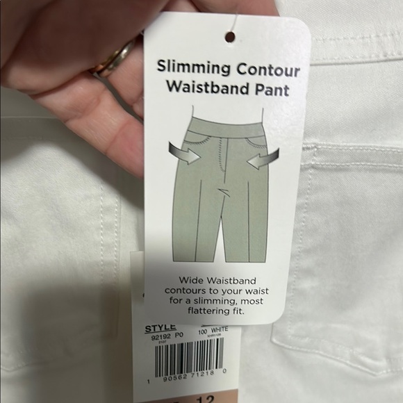 Ruby Rd. White ankle Pants - Picture 6 of 8